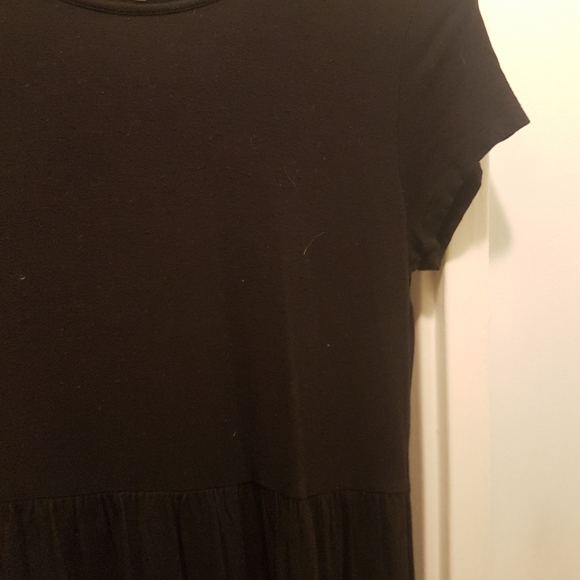 Short Sleeved Dress - Picture 2 of 4